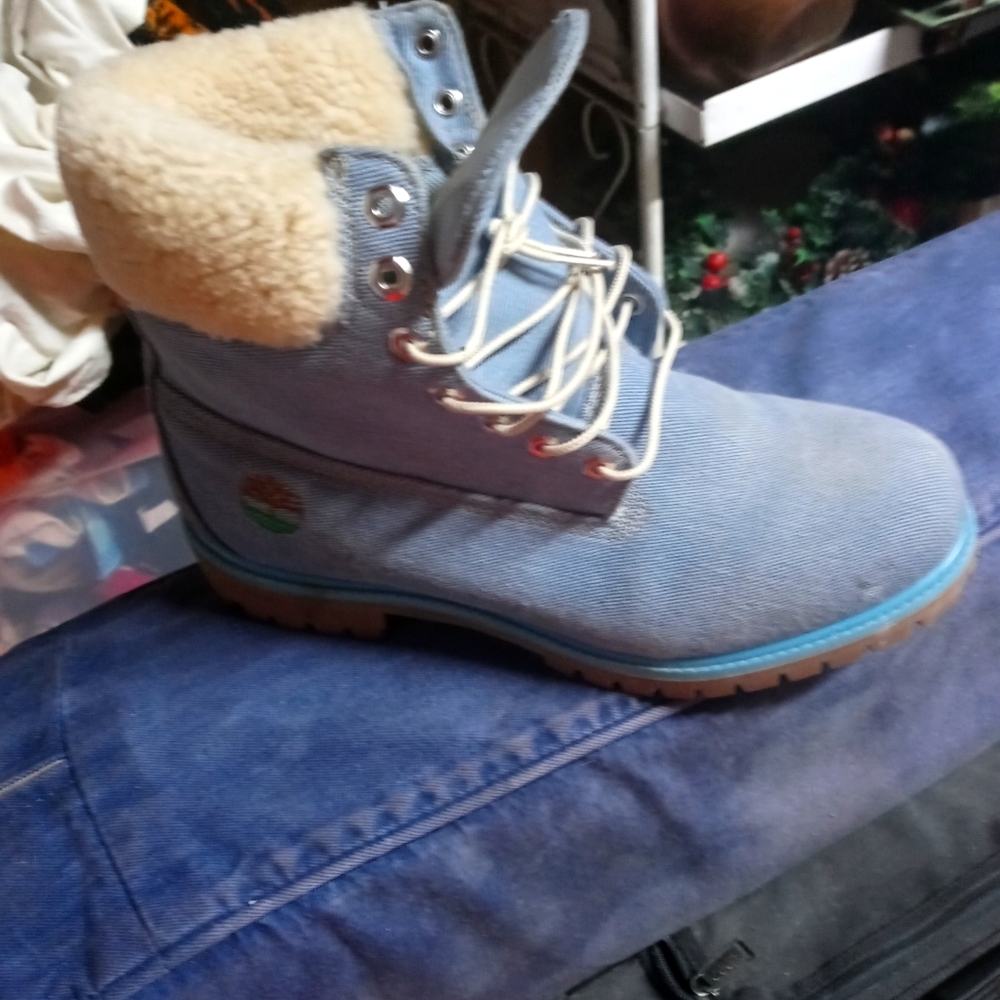 Timberland boots...just dons